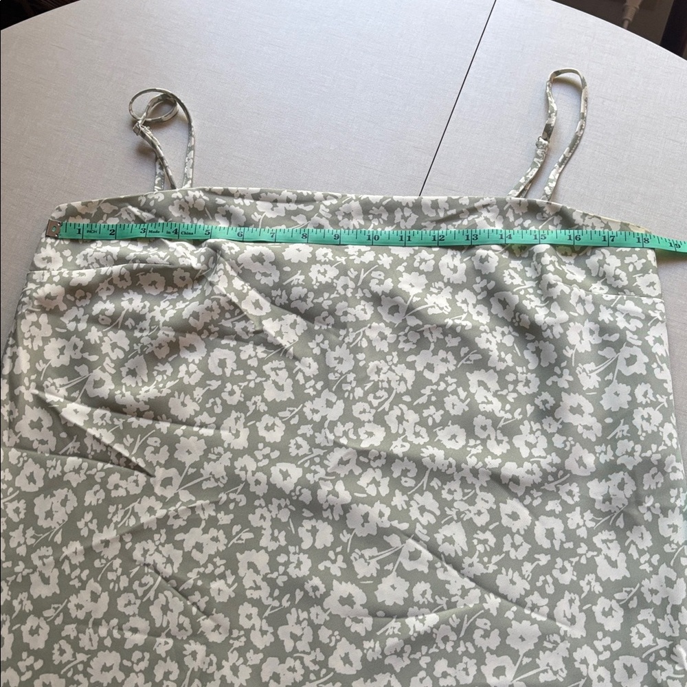 A New Day Apron Slip Dress in Light Green Floral Print - Medium - Picture 15 of 16